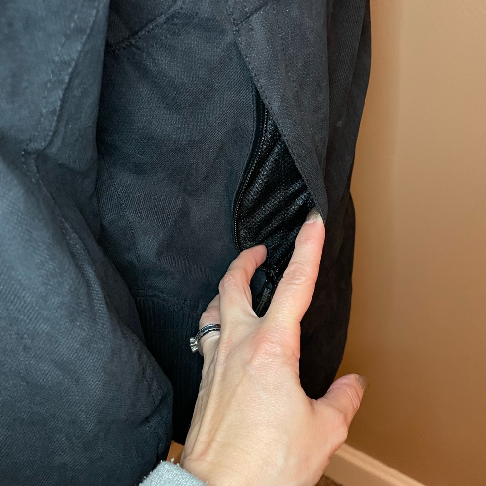 Like New, Women’s Harley Davidson, size small, black and orange riding jacket. - Picture 5 of 15